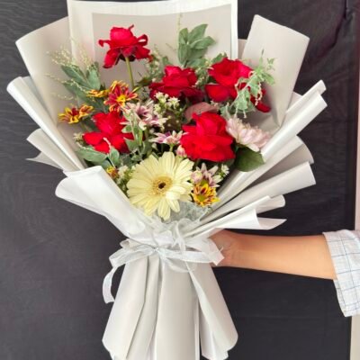 Basic Wrapping Technique Hand Bouquet