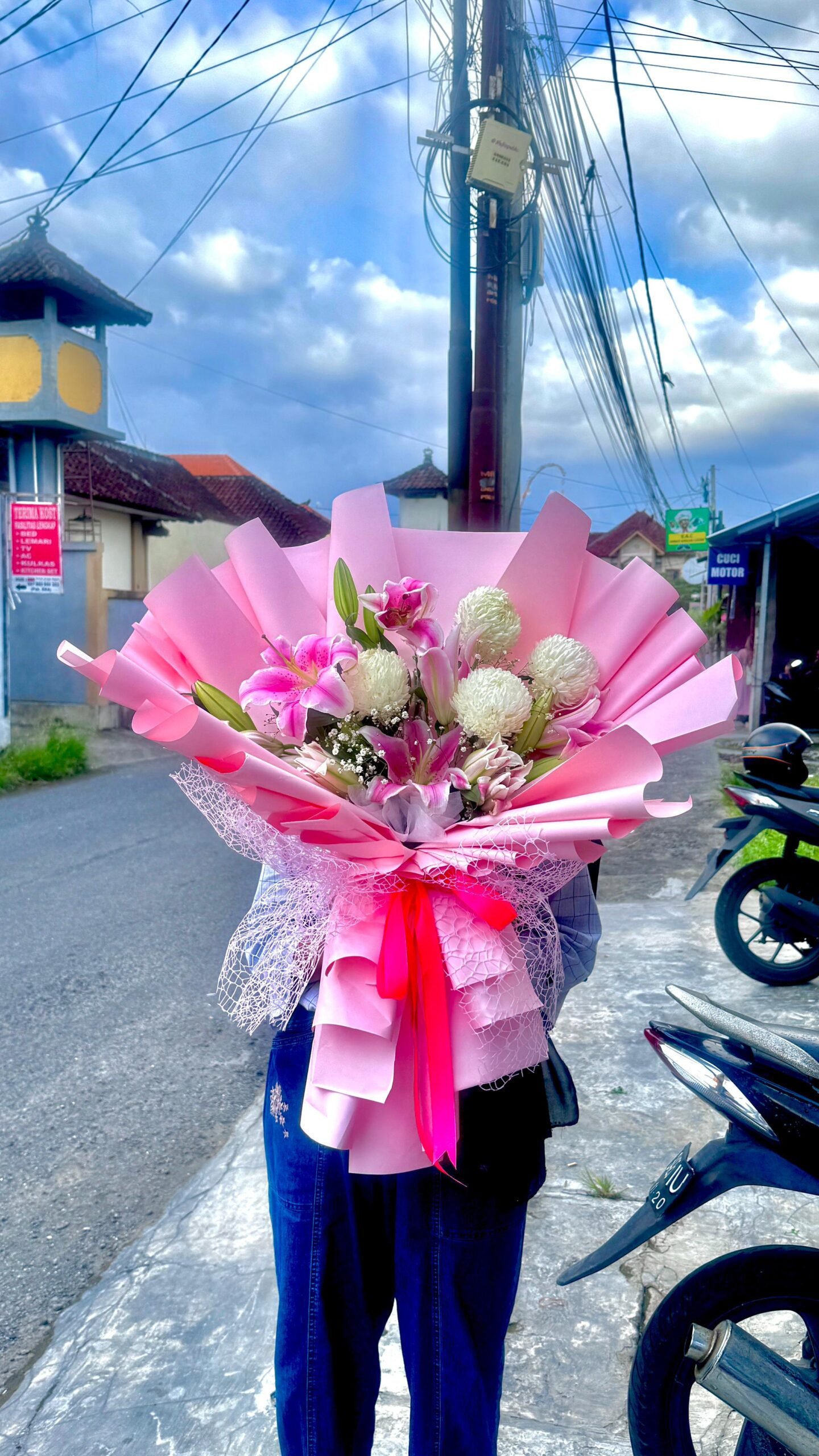 Jumbo Lily & Peony Bouquet