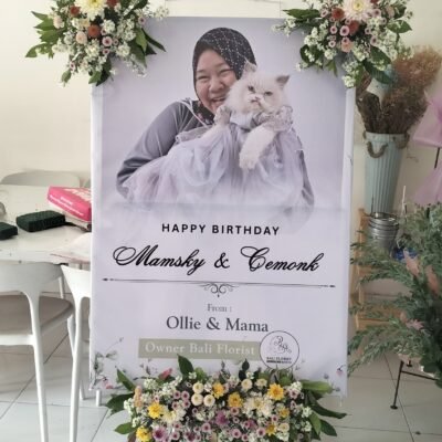 Flower Board 70x100 with 3 Spot Flowers