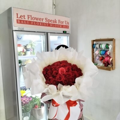 Jumbo Round Bouquet with Rose