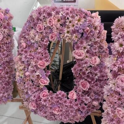 Letter Standing Flower 80 cm