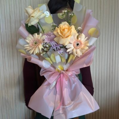 Simple Polkadot Bouquet
